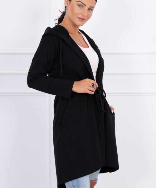 sviiter naistele must